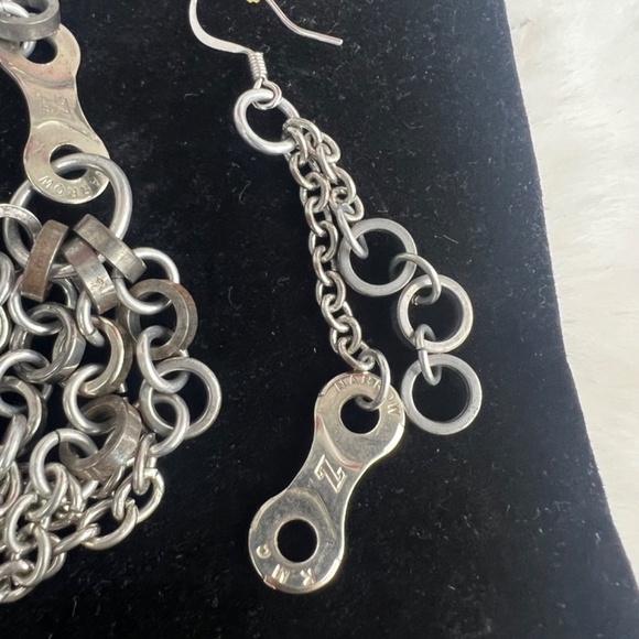 UPCYCLED BIKE / CYCLING PARTS • Adjustable Bracelet & Hook Earrings - Picture 9 of 12